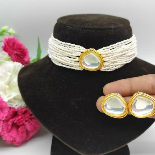 Uncut Triangle Choker Kundan Necklace Set