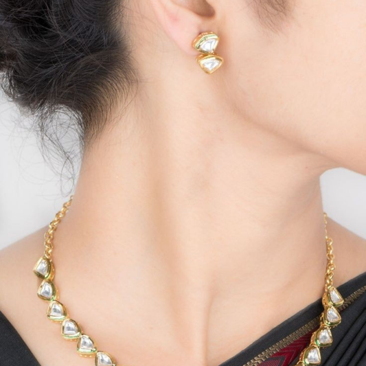 Single Line Small Triangle Kundan Necklace Set