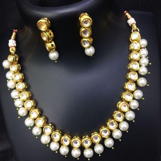 Single Line Circle Moti Kundan Necklace Set
