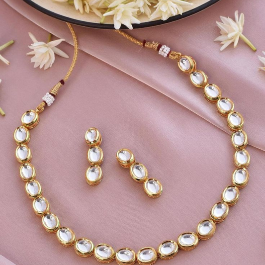 Single Line Oval Kundan Necklace Set
