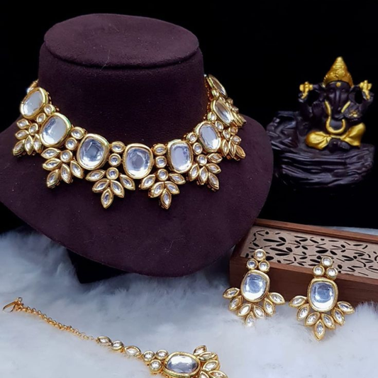Multi Shape Uncut Big Kundan Necklace Set