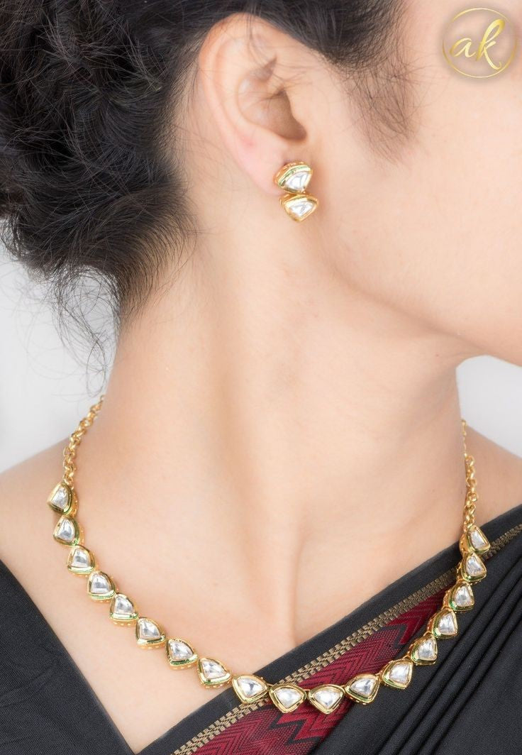 Single Line Small Triangle Kundan Necklace Set